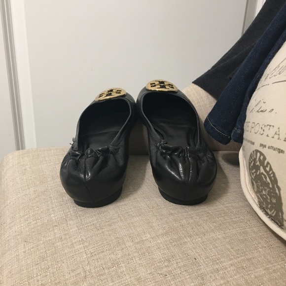 ✨ Moving sale 🚗- 🌟Host Pick🌟 Tory Burch, Black Reva Flats, Size 8 - Picture 6 of 6